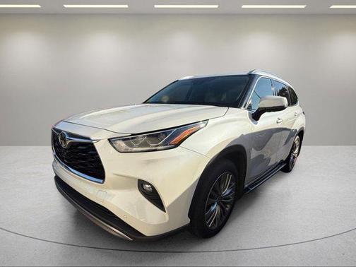 Blizzard Pearl 2021 Toyota Highlander Platinum