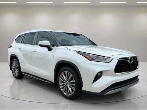 Blizzard Pearl 2021 Toyota Highlander Platinum