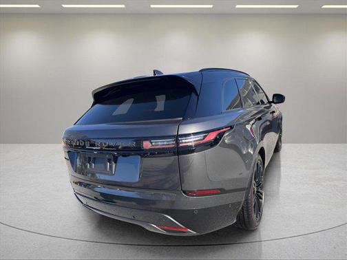 2026 Land Rover Range Rover Velar P250 SE R-Dynamic