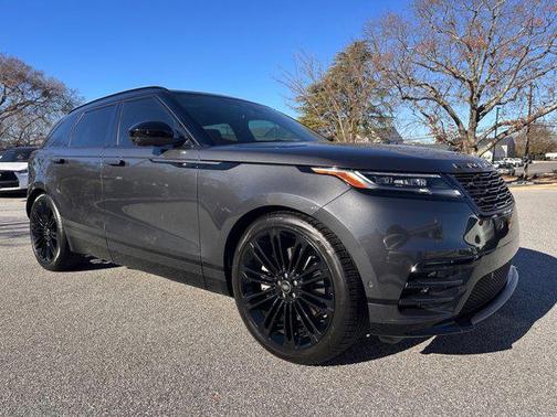 2026 Land Rover Range Rover Velar P250 SE R-Dynamic