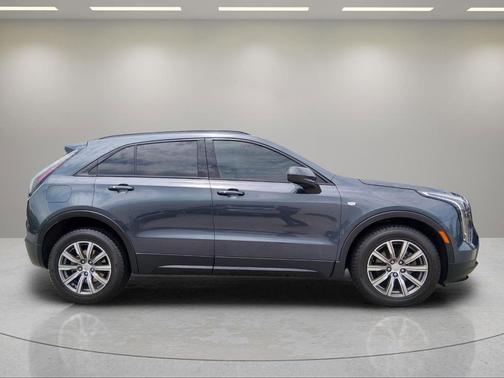 Shadow Metallic 2019 Cadillac XT4 Sport