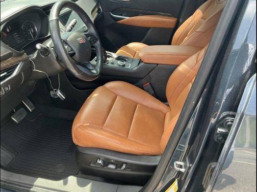 Shadow Metallic 2019 Cadillac XT4 Sport