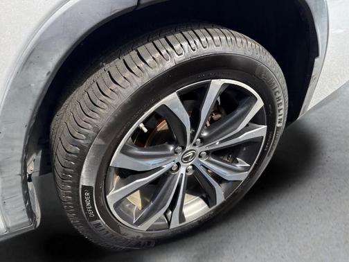 Silver Lining Metallic 2019 Lexus RX 350L Premium