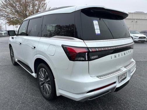 2025 INFINITI QX80 Luxe