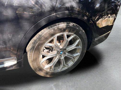Black Sapphire Metallic 2020 BMW X7 xDrive40i