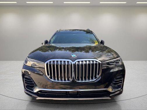 Black Sapphire Metallic 2020 BMW X7 xDrive40i