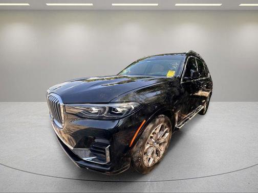 Black Sapphire Metallic 2020 BMW X7 xDrive40i