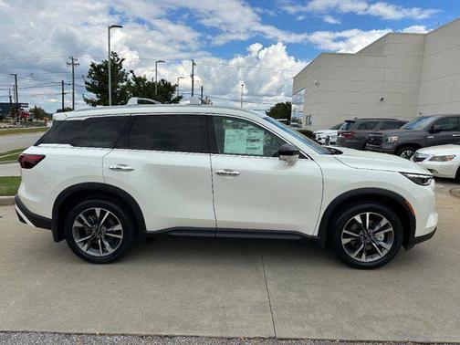 2025 INFINITI QX60 Luxe
