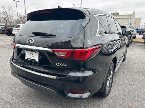 2017 INFINITI QX60 Base