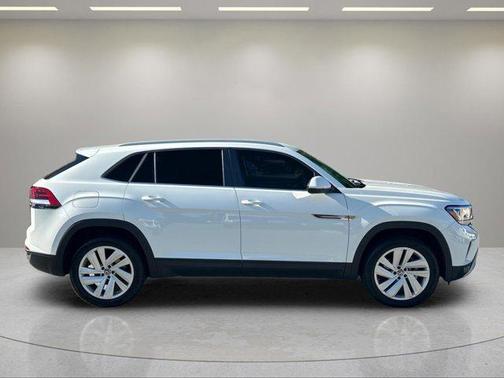Pure White 2021 Volkswagen Atlas Cross Sport 2.0T SE w/Technology
