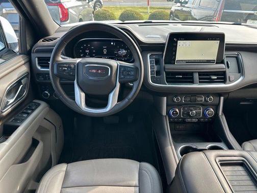 2022 GMC Yukon XL SLT