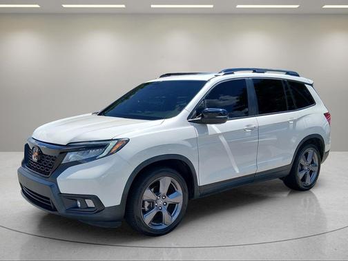 White Diamond Pearl 2019 Honda Passport Touring