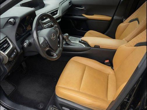 Caviar 2020 Lexus UX 200 Base