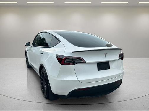 2022 Tesla Model Y Performance Dual Motor All-Wheel Drive
