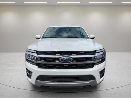 Star White Metallic Tri-Coat 2023 Ford Expedition Max Limited