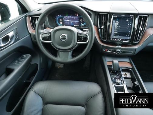 2024 Volvo XC60 B5 Plus Dark Theme