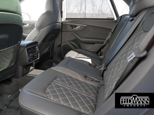 Sakhir Gold Metallic 2024 Audi SQ8 4.0T Premium Plus