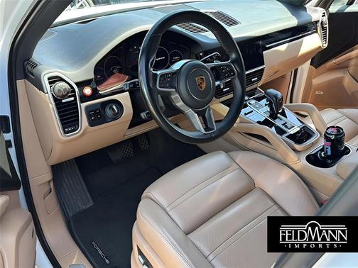 Carrara White Metallic 2021 Porsche Cayenne Cayenne