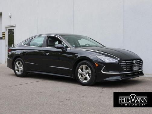 Phantom Black 2022 Hyundai SONATA SE