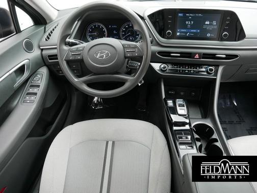 Phantom Black 2022 Hyundai SONATA SE