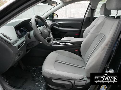 Phantom Black 2022 Hyundai SONATA SE
