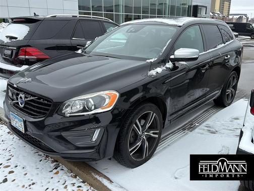 2017 Volvo XC60 T6 R-Design