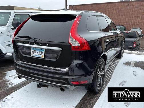 2017 Volvo XC60 T6 R-Design