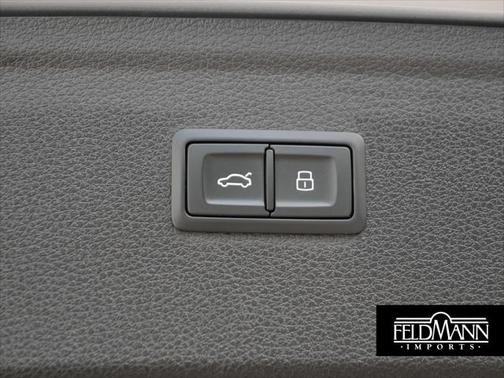 2022 Audi Q5 45 S line Premium Plus