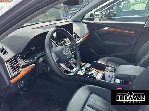 2022 Audi Q5 45 S line Premium Plus