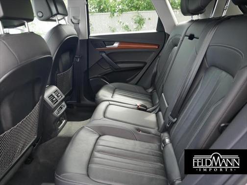 2022 Audi Q5 45 S line Premium Plus