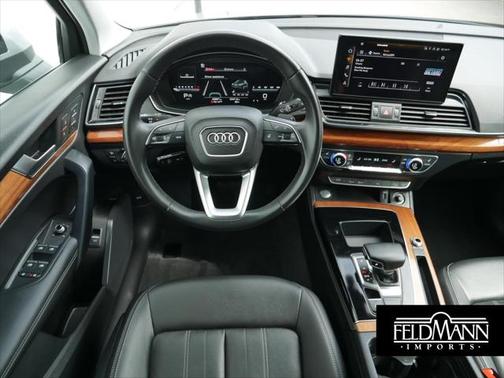 2022 Audi Q5 45 S line Premium Plus