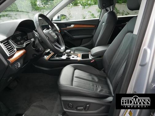 2022 Audi Q5 45 S line Premium Plus