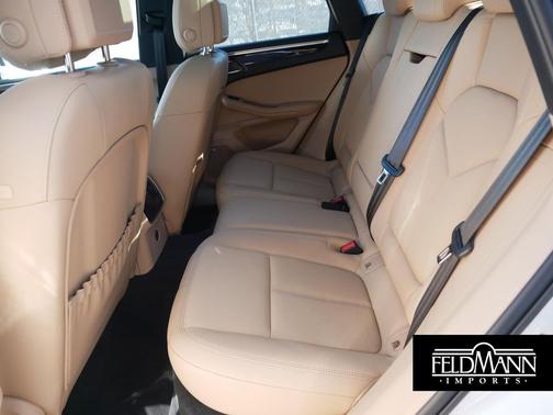 2022 Porsche Macan AWD