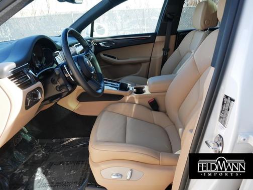 2022 Porsche Macan AWD