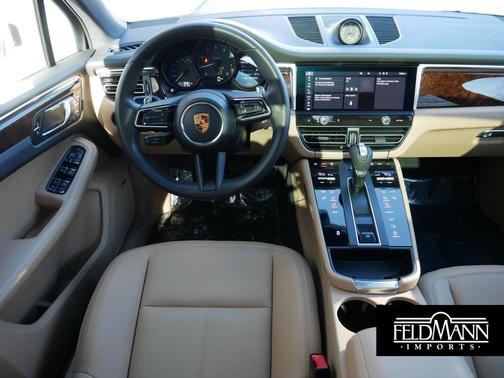 2022 Porsche Macan AWD