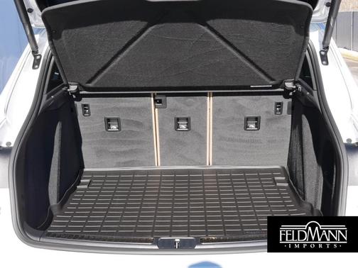 2022 Porsche Macan AWD