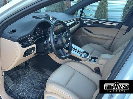 2022 Porsche Macan AWD