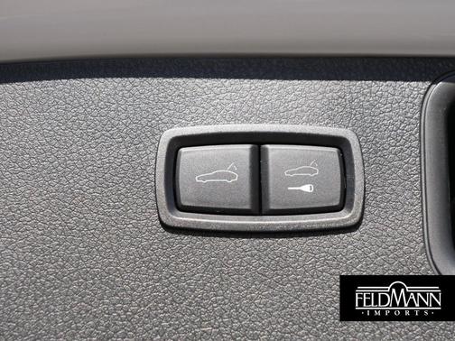 2022 Porsche Macan AWD