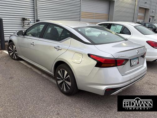 2022 Nissan Altima 2.5 SV