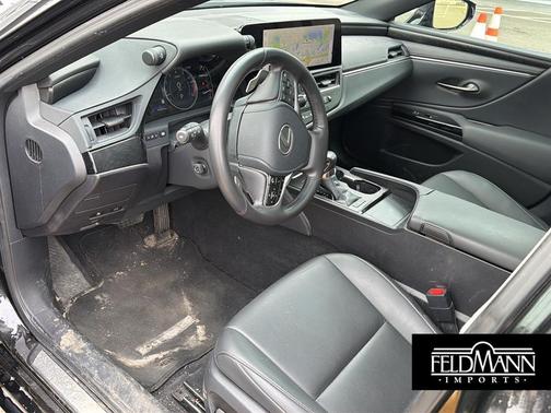 2023 Lexus ES 250 Base