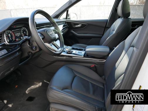 2025 Audi Q7 55 Premium Plus