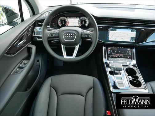 2023 Audi Q7 55 Premium