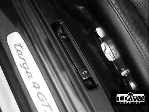 2018 Porsche 911 Targa 4 GTS