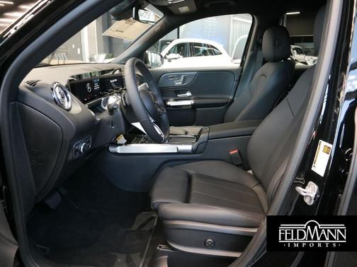 Night Black 2025 Mercedes-Benz GLB 250 4MATIC
