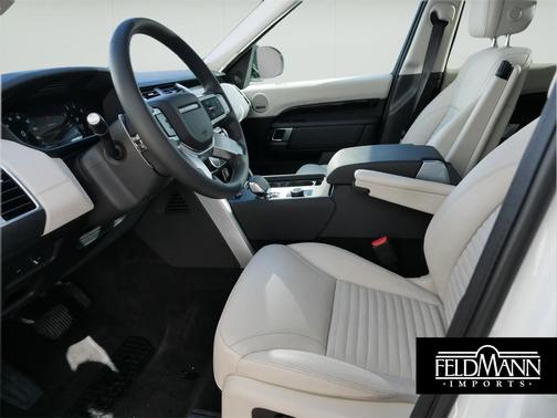 Fuji White 2025 Land Rover Discovery P300 S