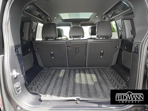 2023 Land Rover Defender 110 X-Dynamic SE