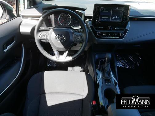 Super White 2022 Toyota Corolla SE