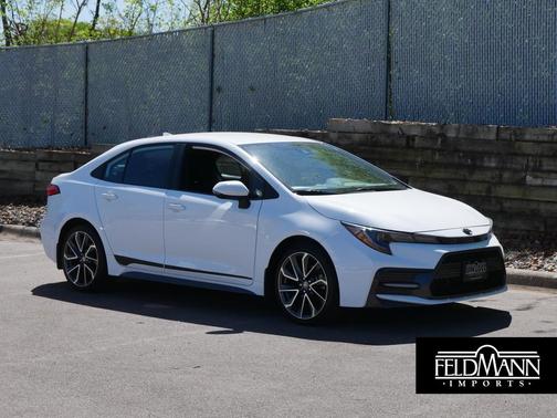 Super White 2022 Toyota Corolla SE