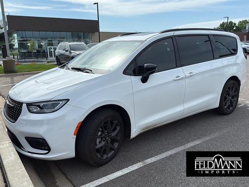 2024 Chrysler Pacifica Limited