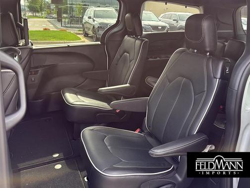 2024 Chrysler Pacifica Limited